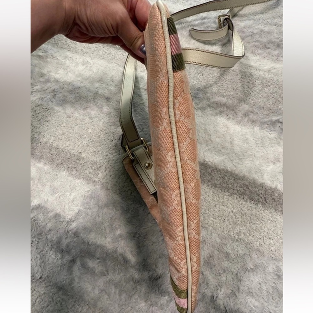 Gucci Light Pink Crossbody Bag - Picture 9 of 11